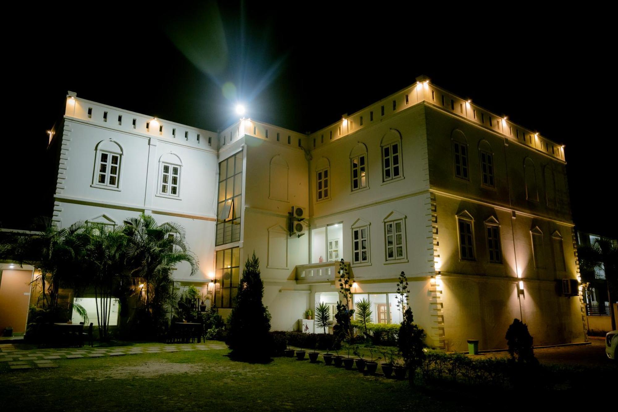 Hotel Maden Inn Itahari Exterior photo